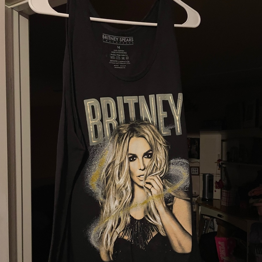Britney Spears tour tank